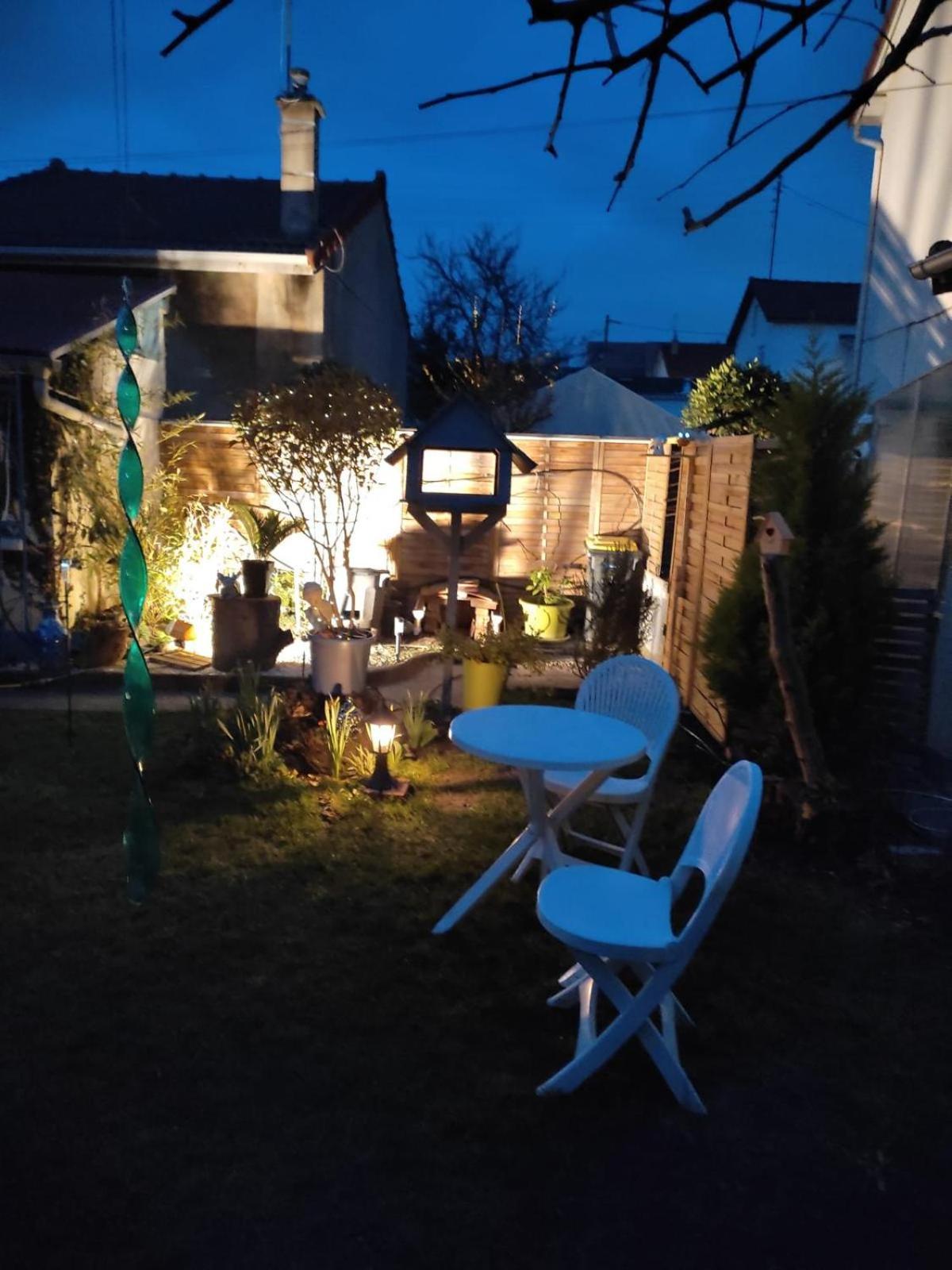 Un Deux Pieces Et Un Jardin A ווילג'וף מראה חיצוני תמונה